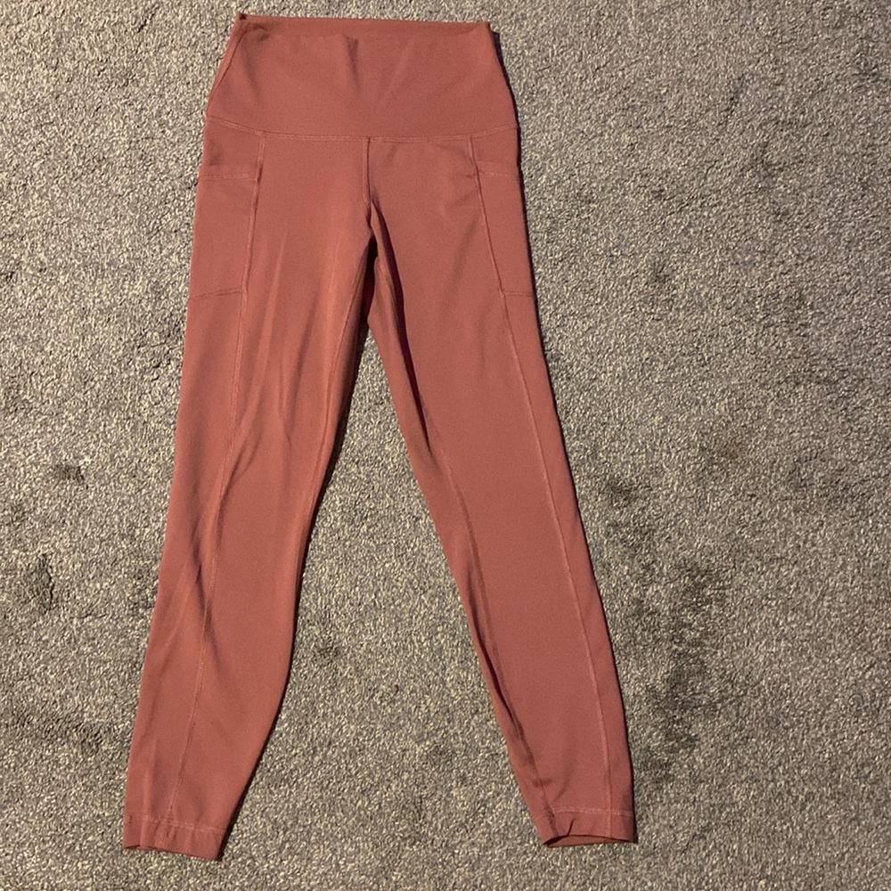 Athletic leggings